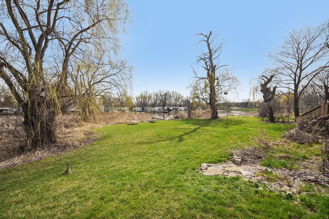 27884 W Riverside Drive, Antioch, IL 60002