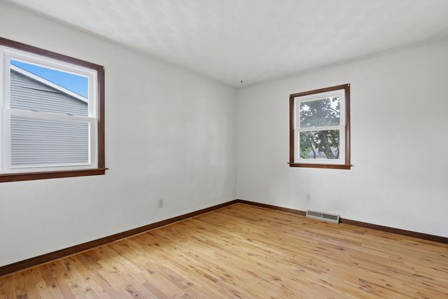 4702 Sheridan Street, Davenport, IA 52806