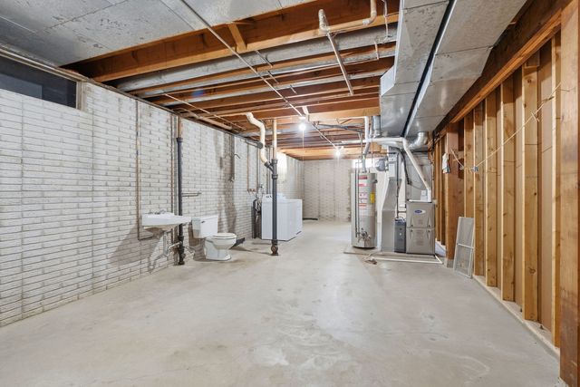 4702 Sheridan Street, Davenport, IA 52806