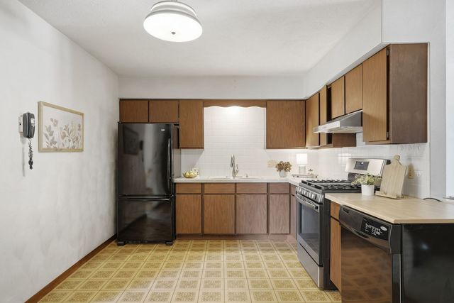 4702 Sheridan Street, Davenport, IA 52806