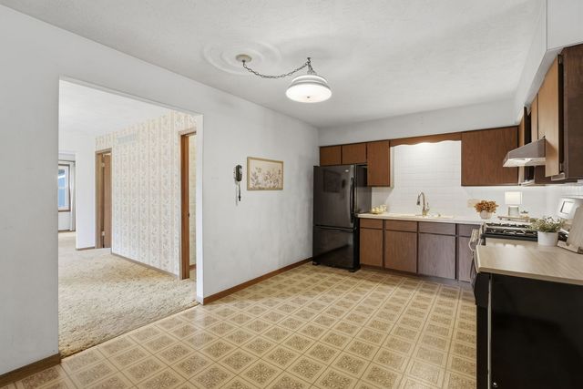 4702 Sheridan Street, Davenport, IA 52806
