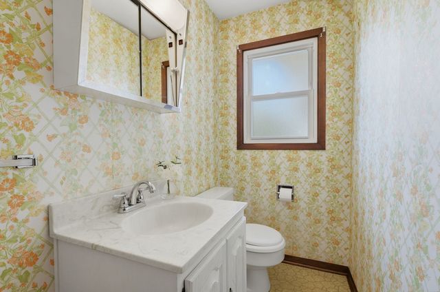 4702 Sheridan Street, Davenport, IA 52806