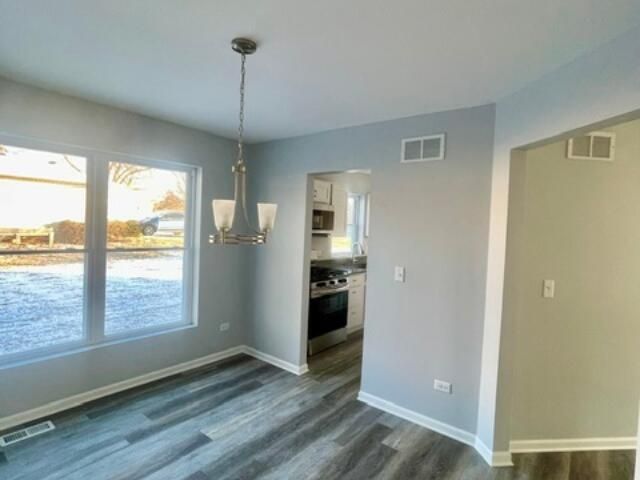 820 N Van Buren Street, Batavia, IL 60510