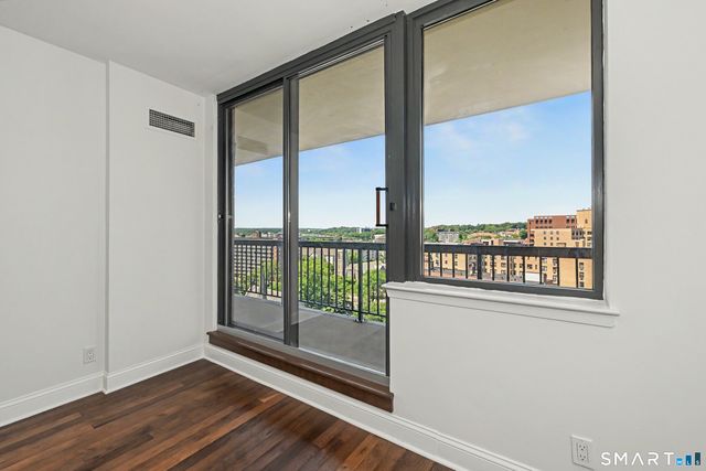25 Forest Street 14D, Stamford, CT 06901
