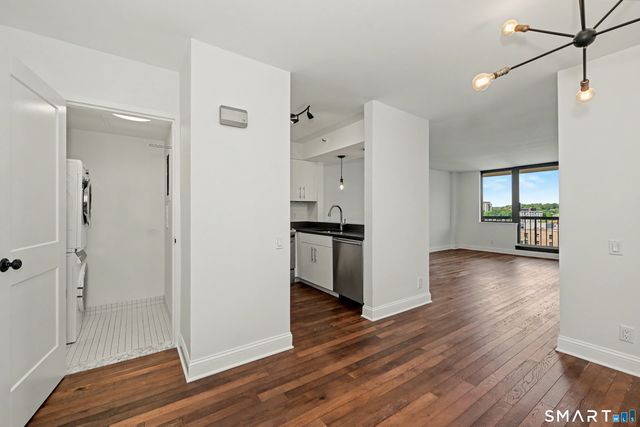 25 Forest Street 14D, Stamford, CT 06901