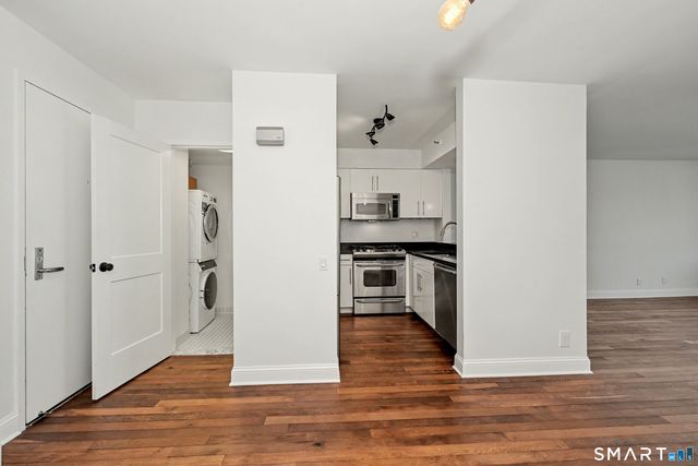 25 Forest Street 14D, Stamford, CT 06901