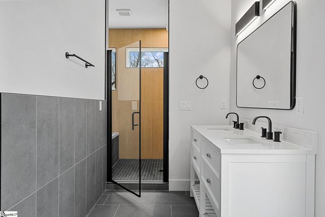 2730 N 29 Highway, Anderson, SC 29621