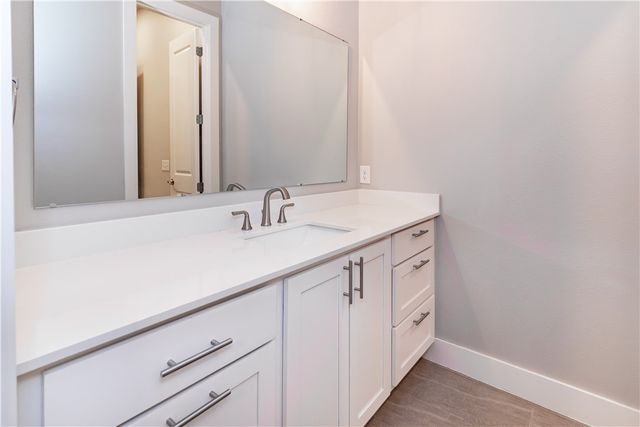 146 E South Street, Fayetteville, AR 72701