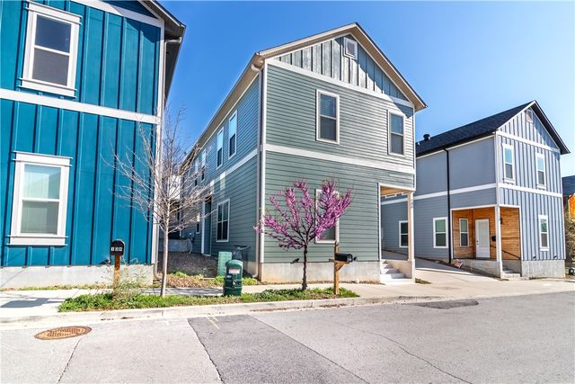 146 E South Street, Fayetteville, AR 72701