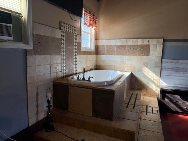 6535 S 375 W, North Judson, IN 46366