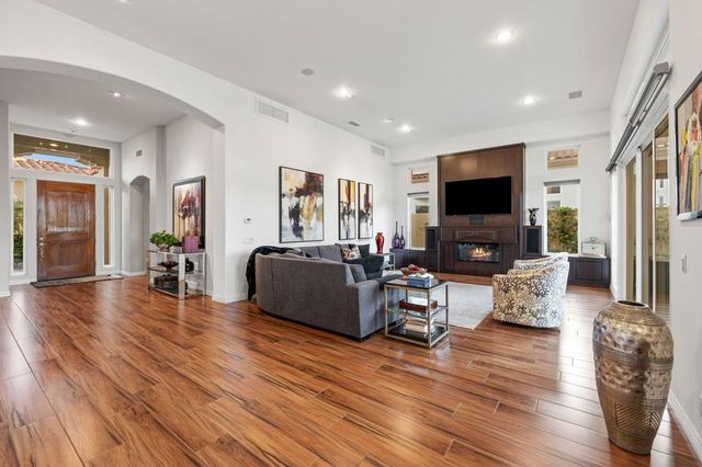 704 Mission Creek Drive, Palm Desert, CA 92211