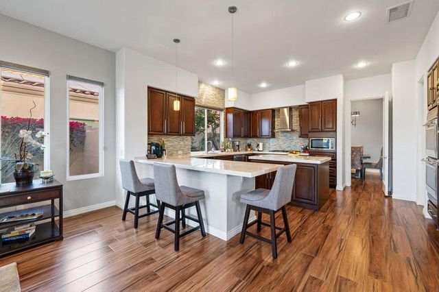 704 Mission Creek Drive, Palm Desert, CA 92211