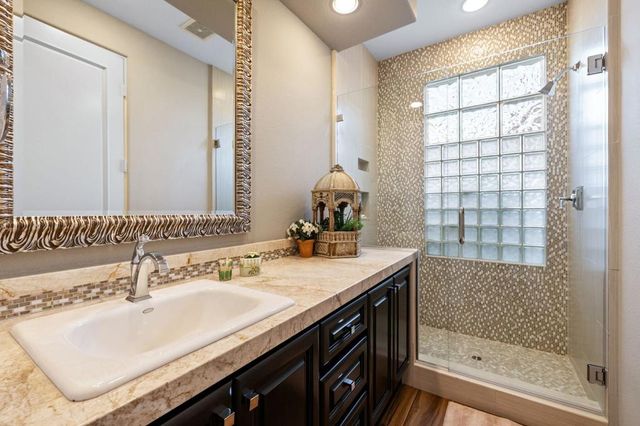 704 Mission Creek Drive, Palm Desert, CA 92211