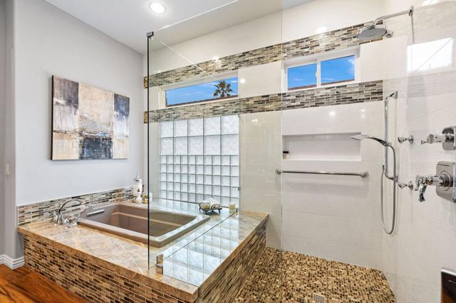 704 Mission Creek Drive, Palm Desert, CA 92211