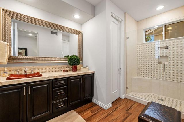 704 Mission Creek Drive, Palm Desert, CA 92211
