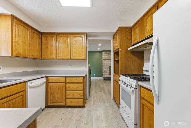 7804 Bobcat Drive SE, Lacey, WA 98503