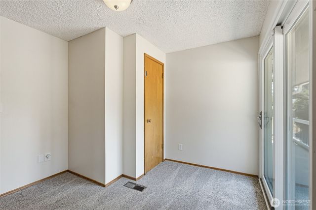 7804 Bobcat Drive SE, Lacey, WA 98503