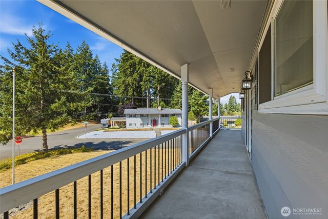 7804 Bobcat Drive SE, Lacey, WA 98503