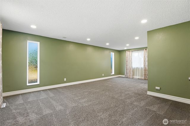 7804 Bobcat Drive SE, Lacey, WA 98503
