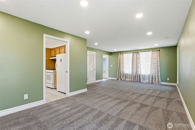 7804 Bobcat Drive SE, Lacey, WA 98503