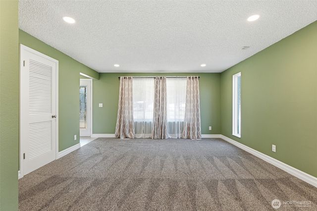 7804 Bobcat Drive SE, Lacey, WA 98503