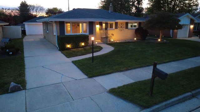 56 Illinois STREET, Racine, WI 53405