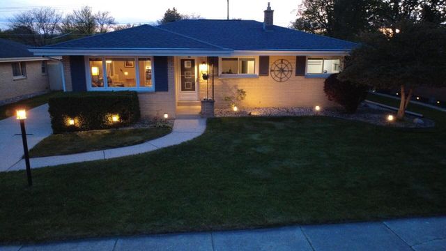 56 Illinois STREET, Racine, WI 53405
