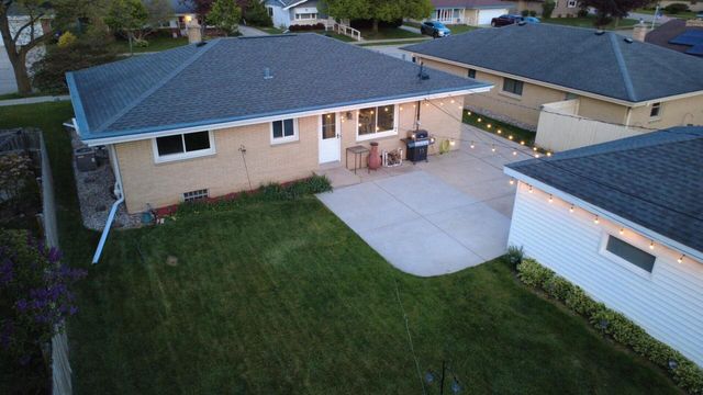 56 Illinois STREET, Racine, WI 53405