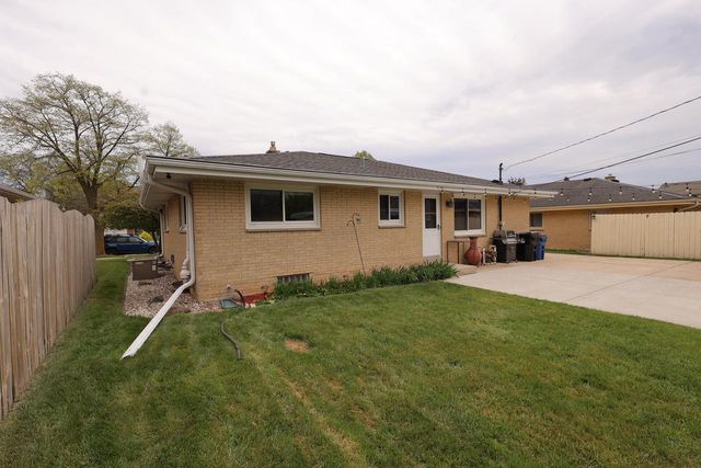 56 Illinois STREET, Racine, WI 53405
