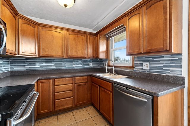 78 N Tippecanoe Drive, Tipp City, OH 45371