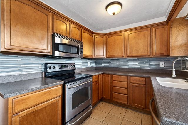 78 N Tippecanoe Drive, Tipp City, OH 45371