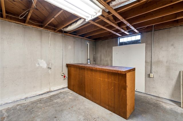 78 N Tippecanoe Drive, Tipp City, OH 45371