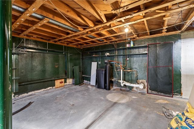 78 N Tippecanoe Drive, Tipp City, OH 45371