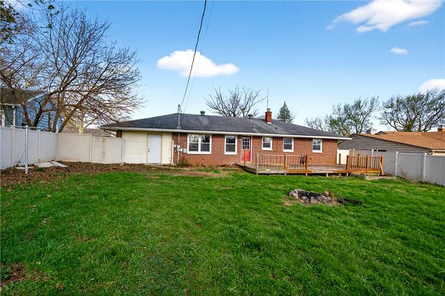 78 N Tippecanoe Drive, Tipp City, OH 45371