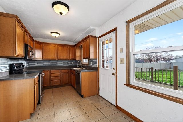 78 N Tippecanoe Drive, Tipp City, OH 45371