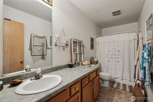 3178 Hoffman Hill Boulevard, Dupont, WA 98327