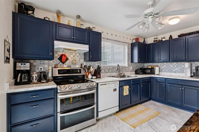 3178 Hoffman Hill Boulevard, Dupont, WA 98327