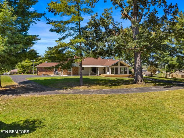 1328 W Main St, White Pine, TN 37890