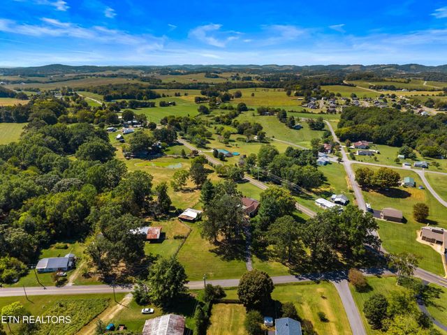 1328 W Main St, White Pine, TN 37890
