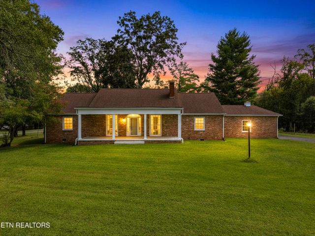 1328 W Main St, White Pine, TN 37890