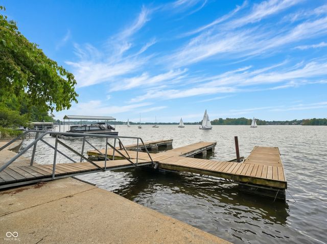 10915 Brigantine Drive, Indianapolis, IN 46256