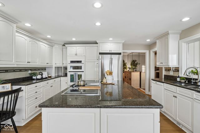 10915 Brigantine Drive, Indianapolis, IN 46256