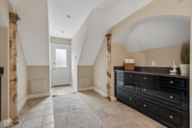 10915 Brigantine Drive, Indianapolis, IN 46256