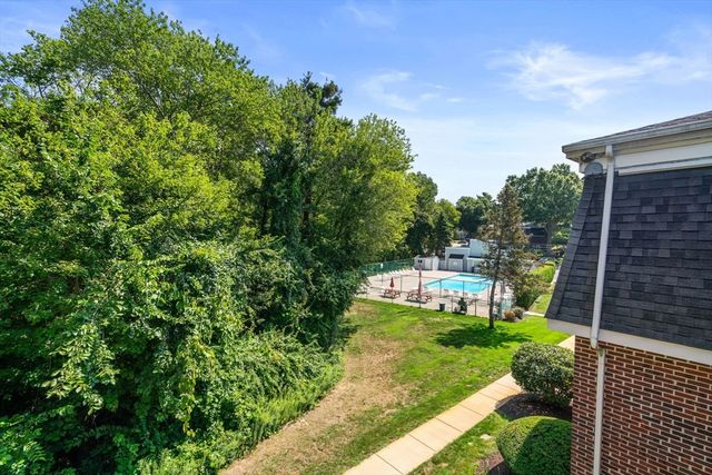 47 Will Dr 114, Canton, MA 02021