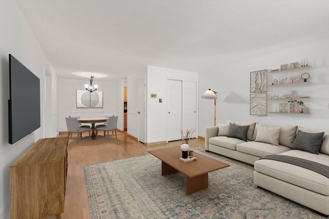 47 Will Dr 114, Canton, MA 02021