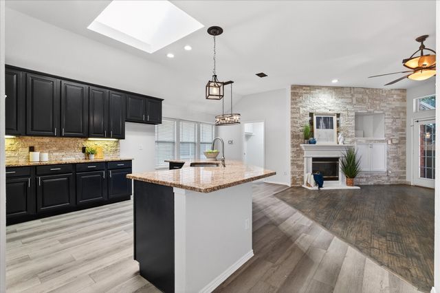 5734 Green Hollow Lane, The Colony, TX 75056