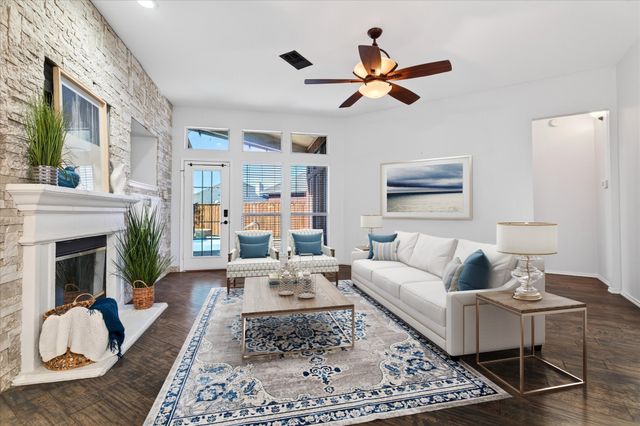 5734 Green Hollow Lane, The Colony, TX 75056