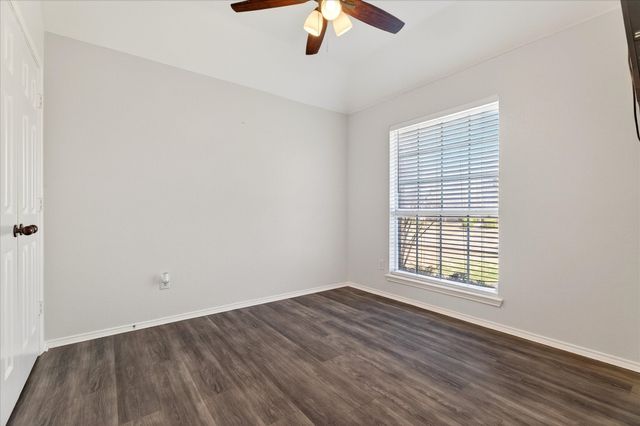 5734 Green Hollow Lane, The Colony, TX 75056