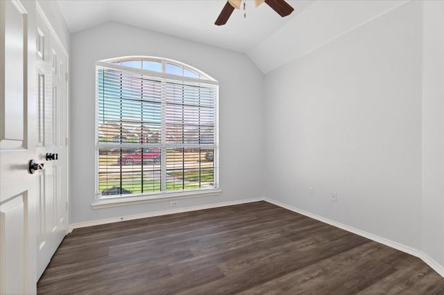 5734 Green Hollow Lane, The Colony, TX 75056