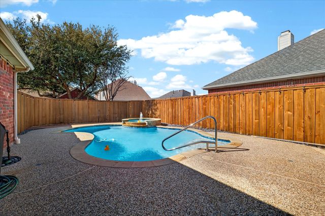 5734 Green Hollow Lane, The Colony, TX 75056